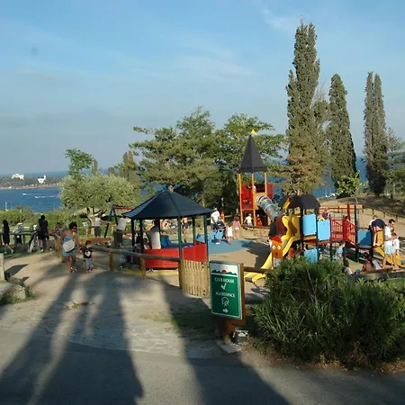 Cap Esterel, Quartier Belvedere 2p Meuble Tourisme 3 Etoiles Climatise Rez-de-jardin, Vue Mer, Wifi, Piscine Et Parking Inclus Сен-Рафаэль