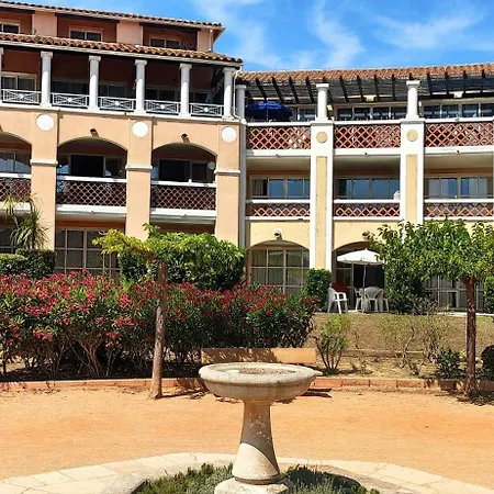Cap Esterel, Quartier Belvedere 2p Meuble Tourisme 3 Etoiles Climatise Rez-de-jardin, Vue Mer, Wifi, Piscine Et Parking Inclus * Сен-Рафаэль