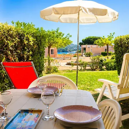 Cap Esterel, Quartier Belvedere 2p Meuble Tourisme 3 Etoiles Climatise Rez-de-jardin, Vue Mer, Wifi, Piscine Et Parking Inclus Сен-Рафаэль