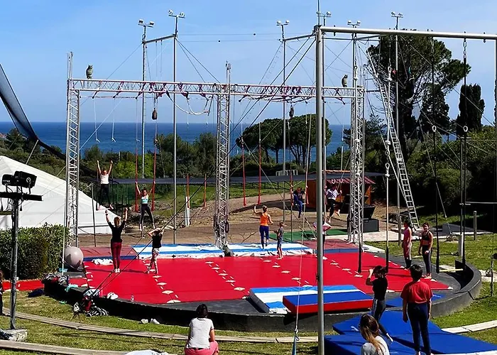 Cap Esterel, Quartier Belvedere 2p Meuble Tourisme 3 Etoiles Climatise Rez-de-jardin, Vue Mer, Wifi, Piscine Et Parking Inclus Апартаменти