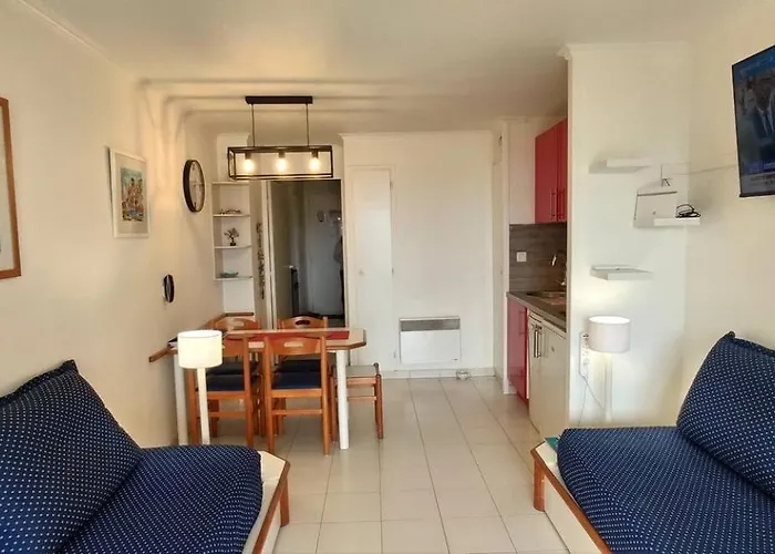 Апартаменти Cap Esterel, Quartier Belvedere 2p Meuble Tourisme 3 Etoiles Climatise Rez-de-jardin, Vue Mer, Wifi, Piscine Et Parking Inclus