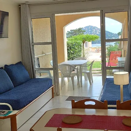 Apartment Cap Esterel Belvedere: Seaside Garden With Pool